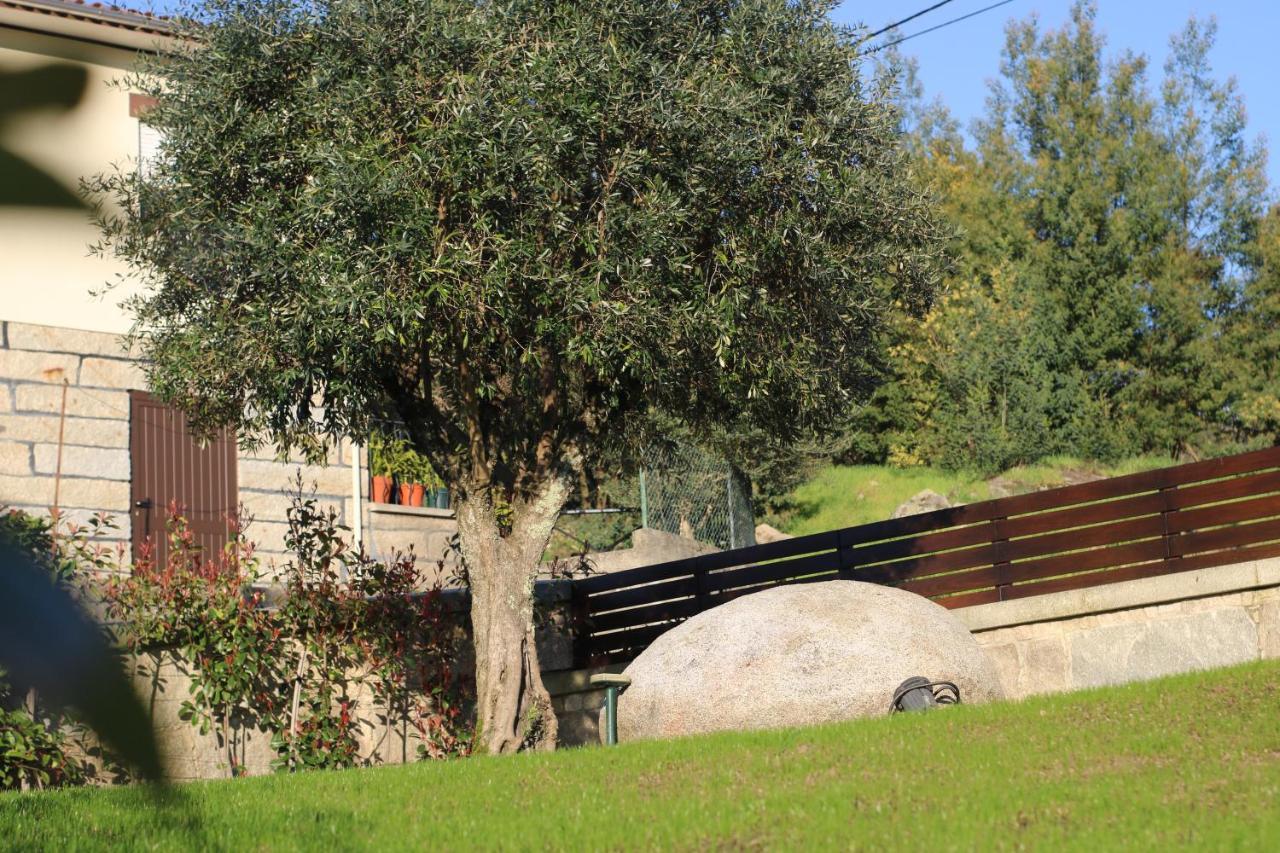 Villa Tavares Suites Arouca Exterior photo