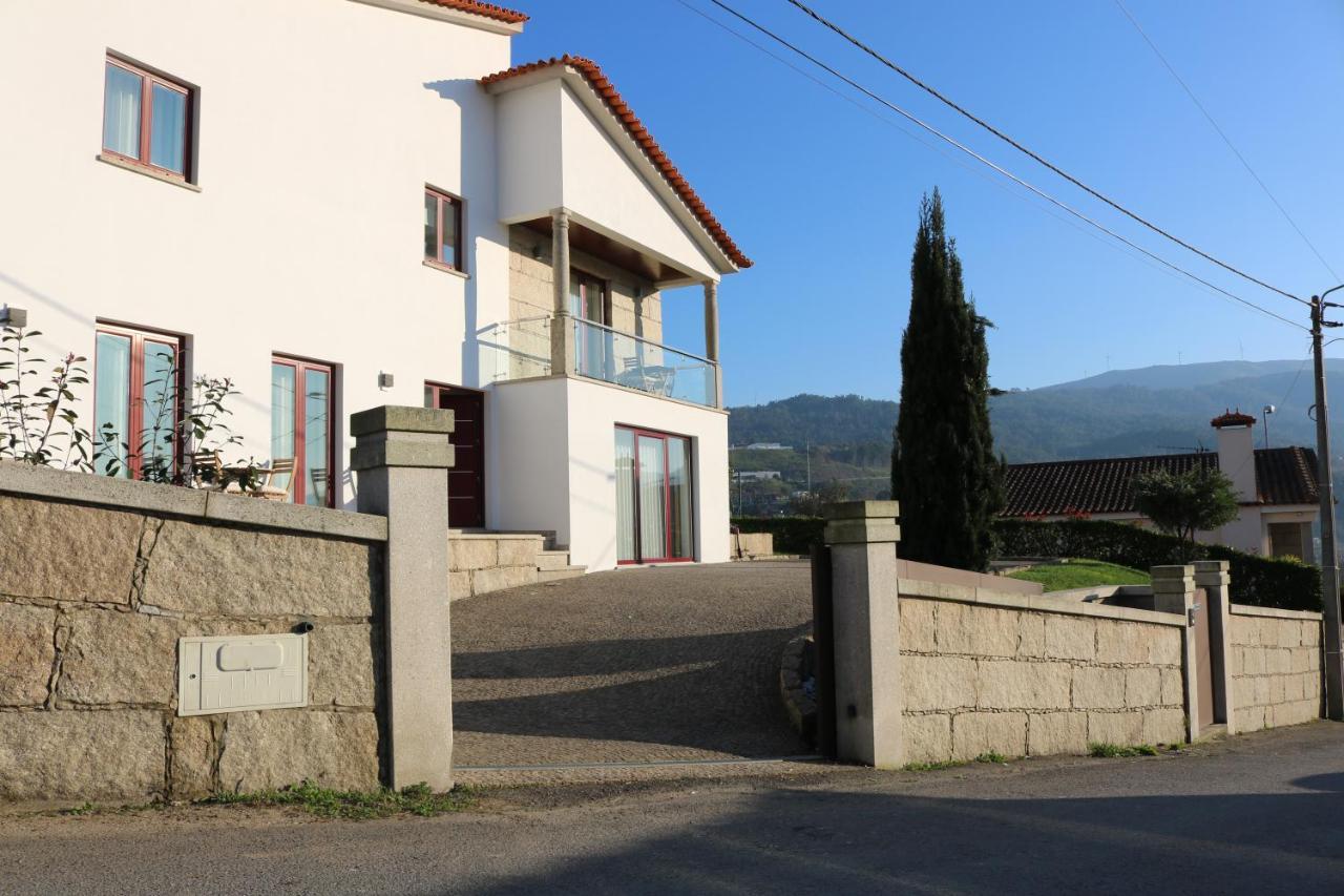Villa Tavares Suites Arouca Exterior photo